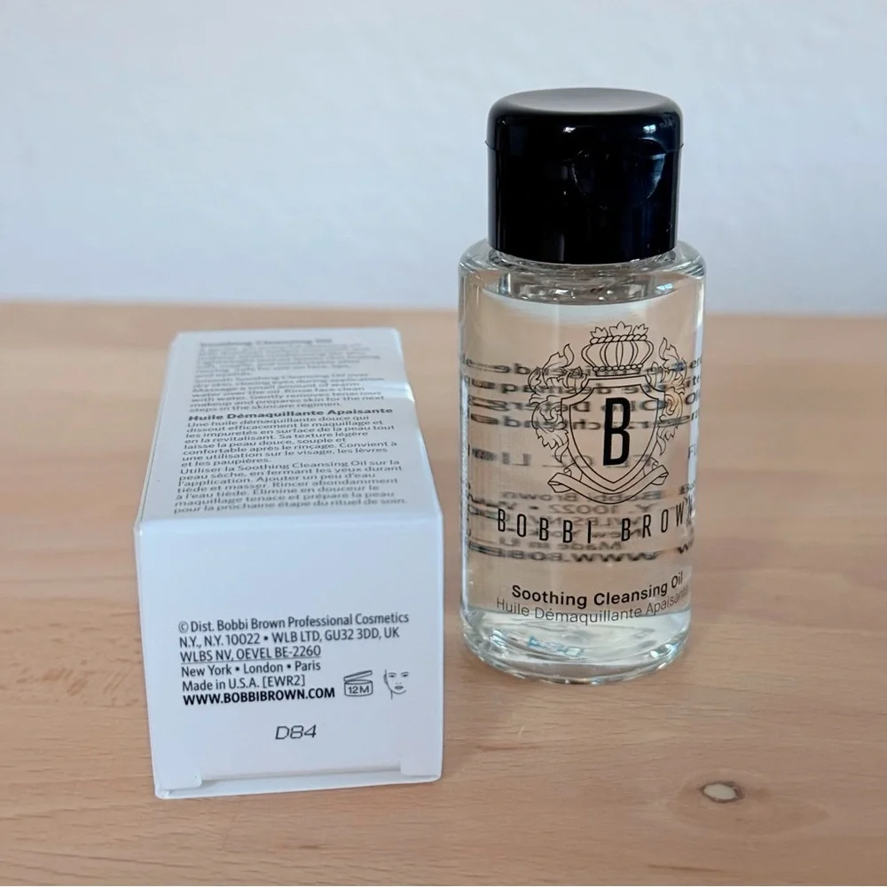 New - Bobbi Brown Soothing Cleansing Oil - travel size